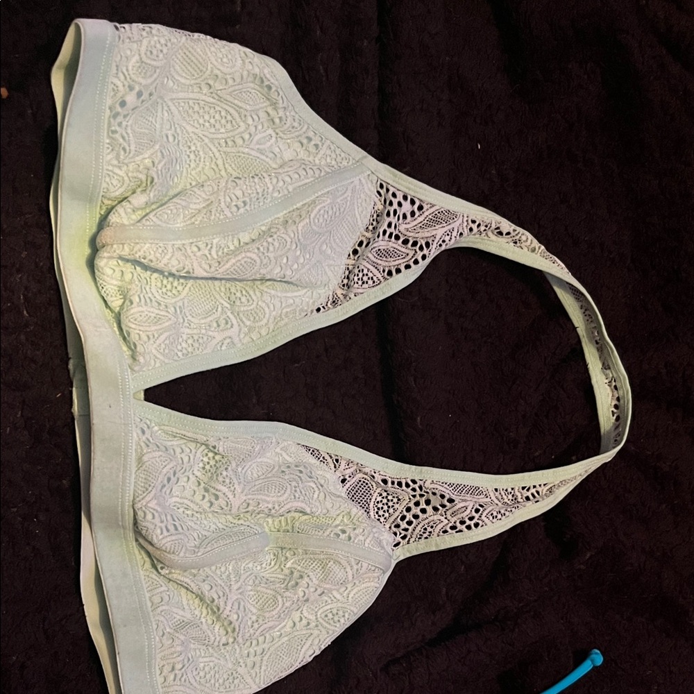 Elegant Lace Halter Bralette - Mint Green